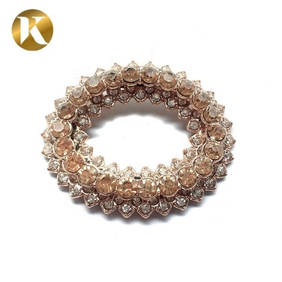 Runder Kristallschuh-Ornament in Ellipse-Stil 6,4cm*5,4cm Schönes Aussehen